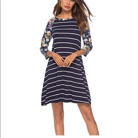 Dress with side pockets - Picture 2 of 4